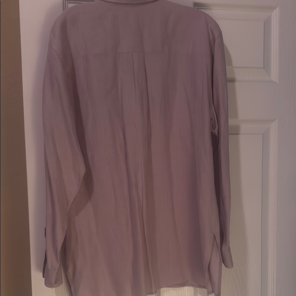 Lord & Taylor Women’s Classic Lavender Shirt M - Picture 2 of 5